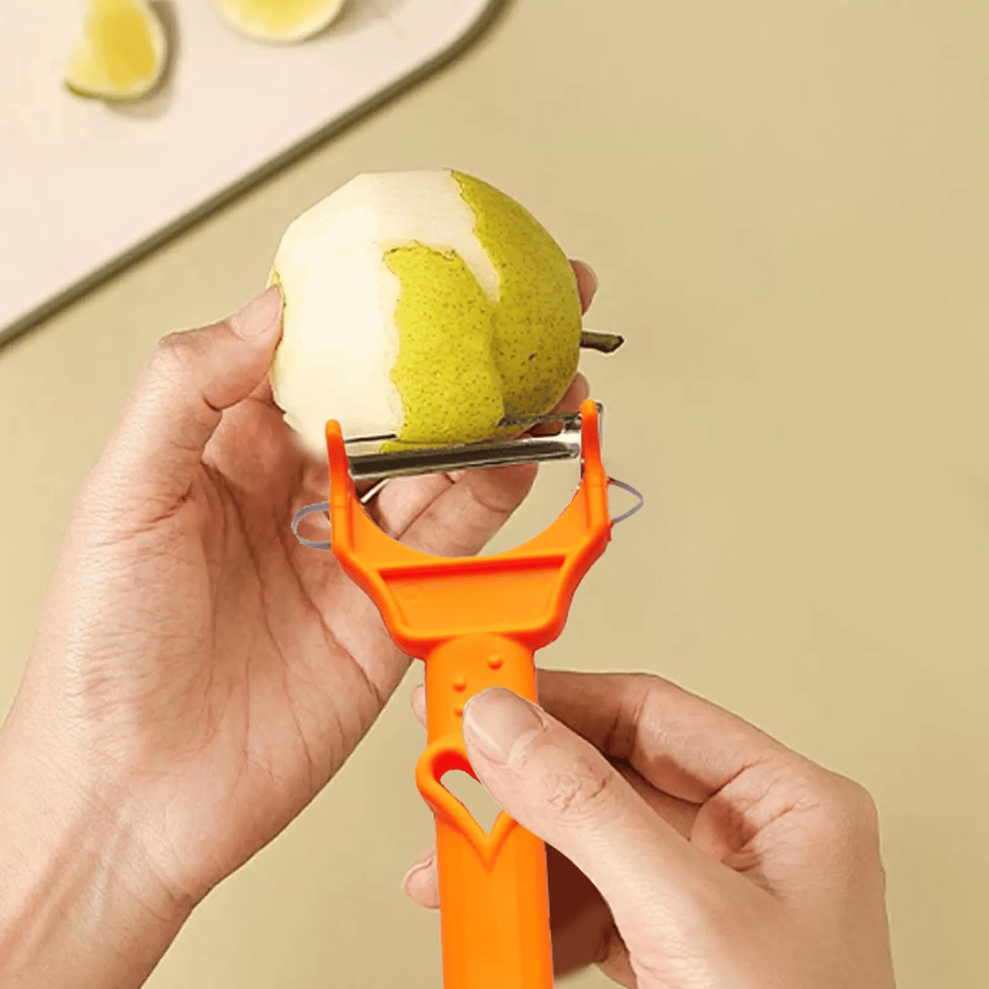 (🥔Buy 2 Free Shipping🥕)A slicer and a vegetable peeler
