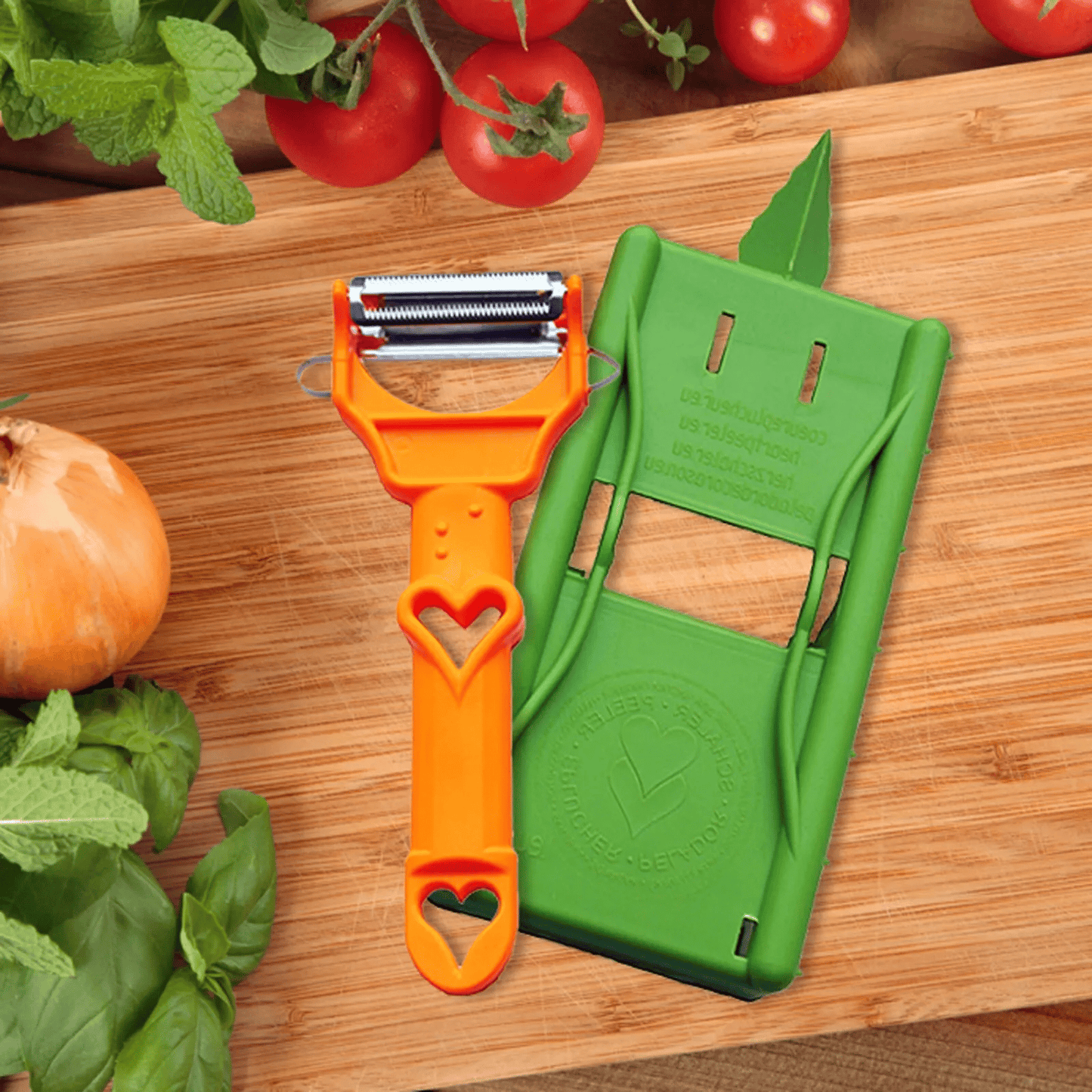 (🥔Buy 2 Free Shipping🥕)A slicer and a vegetable peeler